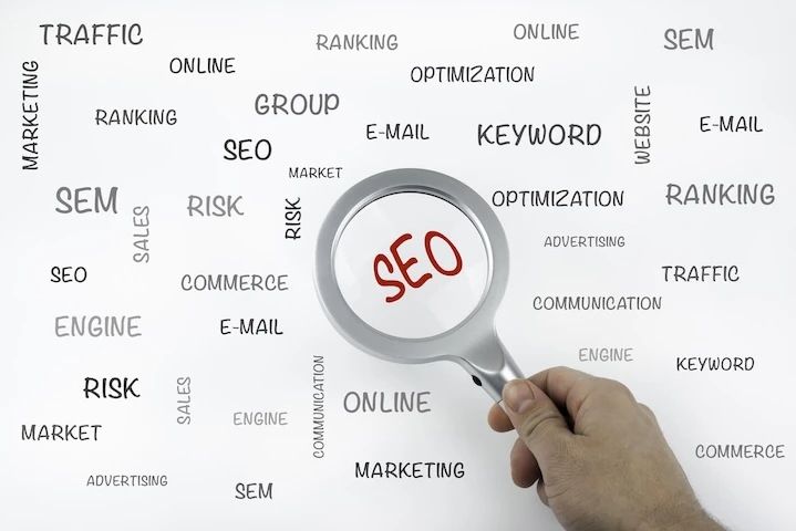 Guide complet des stratégies SEO pour entreprises en 2025.